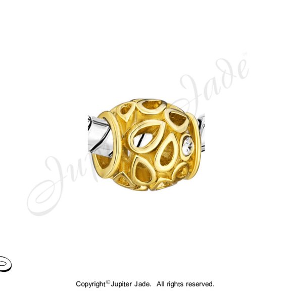 FREE S/H Pugster Gold Plate Leaf Design Crystals  Bracelet Charm - Fits Pandora - Picture 2 of 2